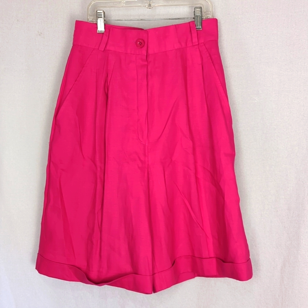 Vintage 100% Linen Women's High Waisted Bermuda Pleated Shorts